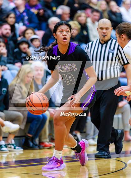 Thumbnail 2 in Lake Stevens vs. Issaquah (WIAA 4A Opening Round) photogallery.