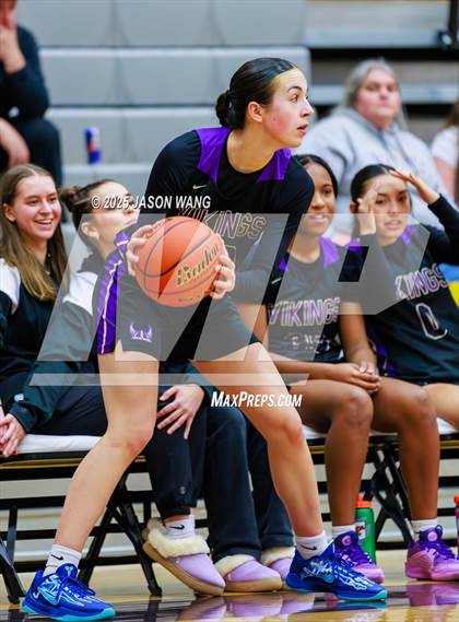 Thumbnail 2 in Lake Stevens vs. Issaquah (WIAA 4A Opening Round) photogallery.