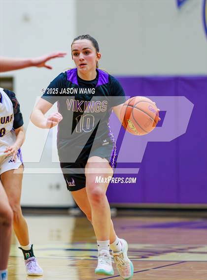 Thumbnail 3 in Lake Stevens vs. Issaquah (WIAA 4A Opening Round) photogallery.