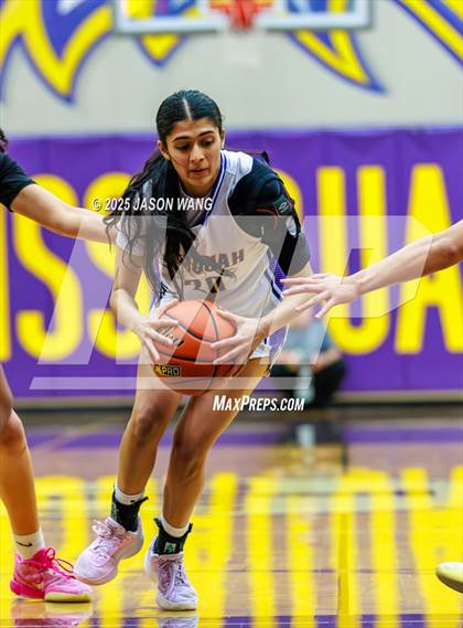 Thumbnail 1 in Lake Stevens vs. Issaquah (WIAA 4A Opening Round) photogallery.