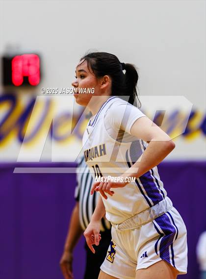 Thumbnail 2 in Lake Stevens vs. Issaquah (WIAA 4A Opening Round) photogallery.