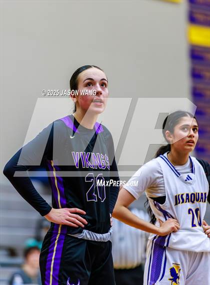 Thumbnail 2 in Lake Stevens vs. Issaquah (WIAA 4A Opening Round) photogallery.