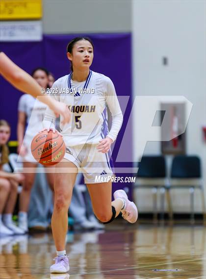 Thumbnail 1 in Lake Stevens vs. Issaquah (WIAA 4A Opening Round) photogallery.