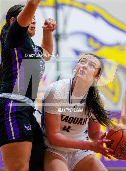 Thumbnail 2 in Lake Stevens vs. Issaquah (WIAA 4A Opening Round) photogallery.