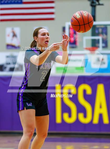 Thumbnail 2 in Lake Stevens vs. Issaquah (WIAA 4A Opening Round) photogallery.