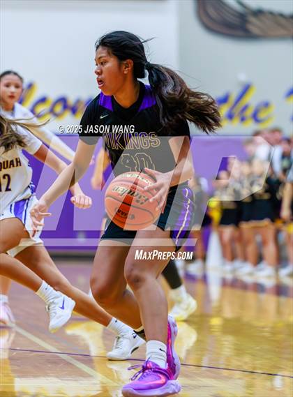 Thumbnail 2 in Lake Stevens vs. Issaquah (WIAA 4A Opening Round) photogallery.