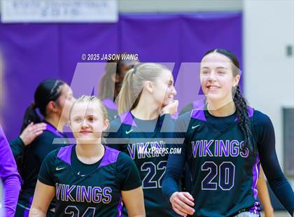 Thumbnail 3 in Lake Stevens vs. Issaquah (WIAA 4A Opening Round) photogallery.