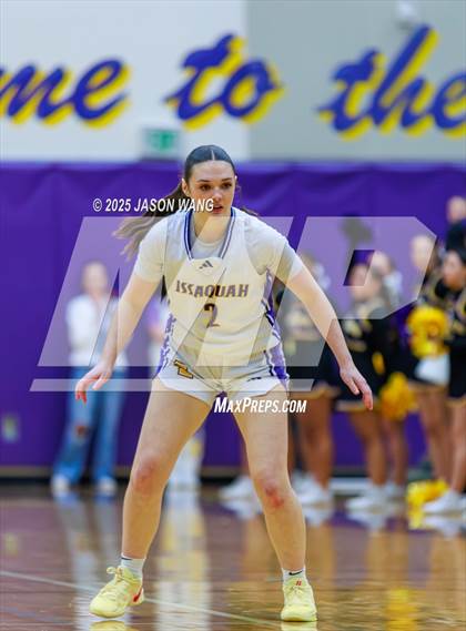 Thumbnail 2 in Lake Stevens vs. Issaquah (WIAA 4A Opening Round) photogallery.