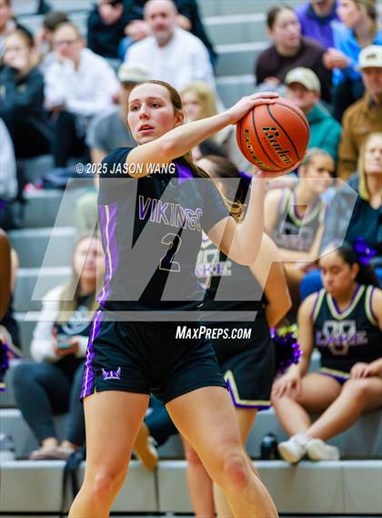 Thumbnail 3 in Lake Stevens vs. Issaquah (WIAA 4A Opening Round) photogallery.