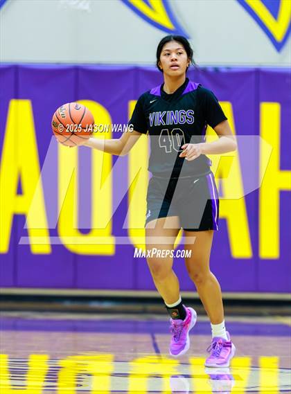 Thumbnail 3 in Lake Stevens vs. Issaquah (WIAA 4A Opening Round) photogallery.