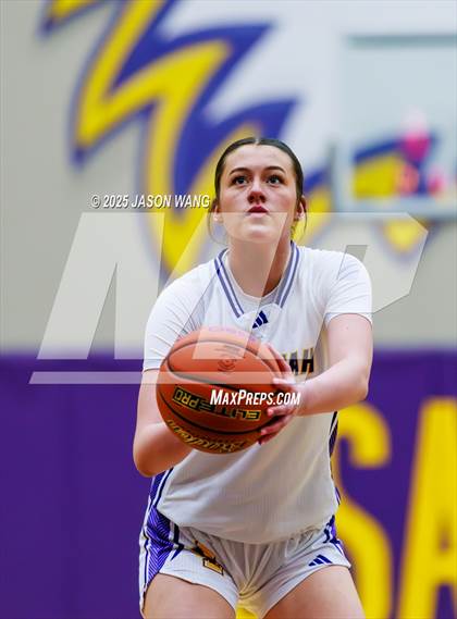 Thumbnail 1 in Lake Stevens vs. Issaquah (WIAA 4A Opening Round) photogallery.