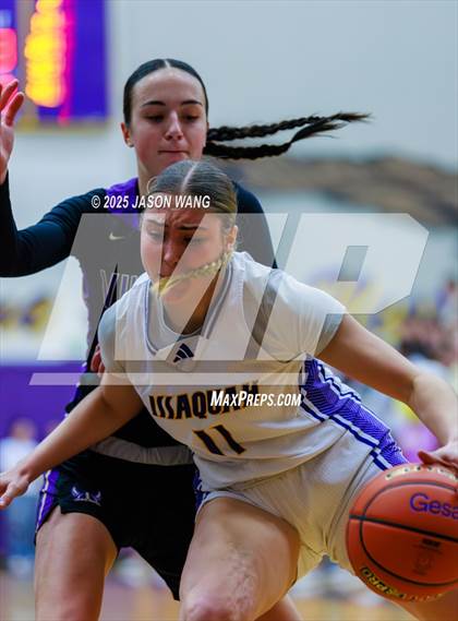 Thumbnail 2 in Lake Stevens vs. Issaquah (WIAA 4A Opening Round) photogallery.