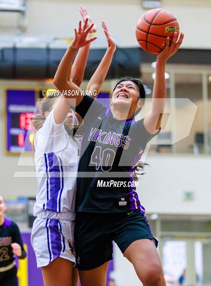 Thumbnail 1 in Lake Stevens vs. Issaquah (WIAA 4A Opening Round) photogallery.