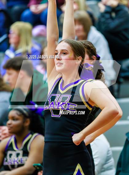 Thumbnail 1 in Lake Stevens vs. Issaquah (WIAA 4A Opening Round) photogallery.