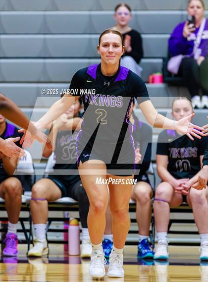 Thumbnail 2 in Lake Stevens vs. Issaquah (WIAA 4A Opening Round) photogallery.