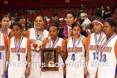 Thumbnail 1 in Roosevelt vs. L.A. University (LA City Invitational Division - Awards) photogallery.