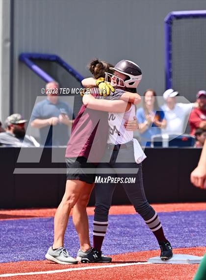 Thumbnail 3 in Benton vs. Greene County Tech (AAA 5A Final) photogallery.