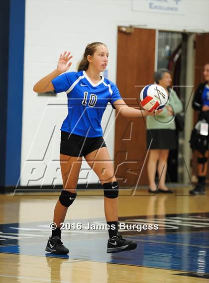 Thumbnail 3 in Girls Prep vs Lookout Valley photogallery.