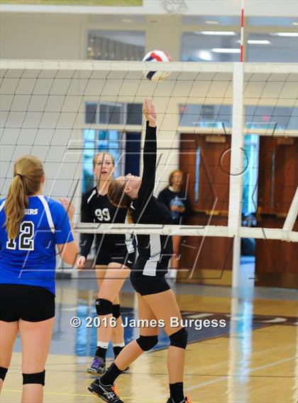 Thumbnail 3 in Girls Prep vs Lookout Valley photogallery.