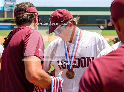Thumbnail 1 in London vs. Brock (UIL 3A Baseball Semifinal Medal Ceremony) photogallery.