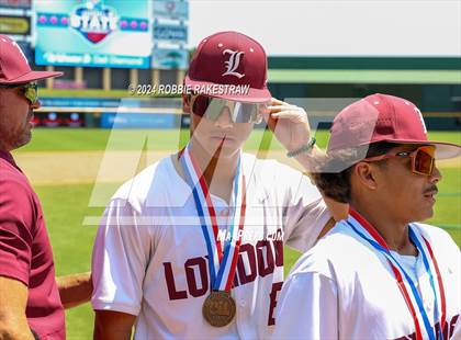 Thumbnail 2 in London vs. Brock (UIL 3A Baseball Semifinal Medal Ceremony) photogallery.