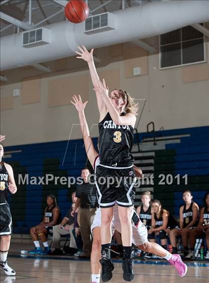 Thumbnail 1 in Canyon vs Red Mountain (So Cal Holiday Prep Classic) photogallery.