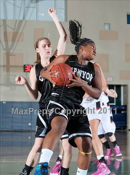 Thumbnail 3 in Canyon vs Red Mountain (So Cal Holiday Prep Classic) photogallery.
