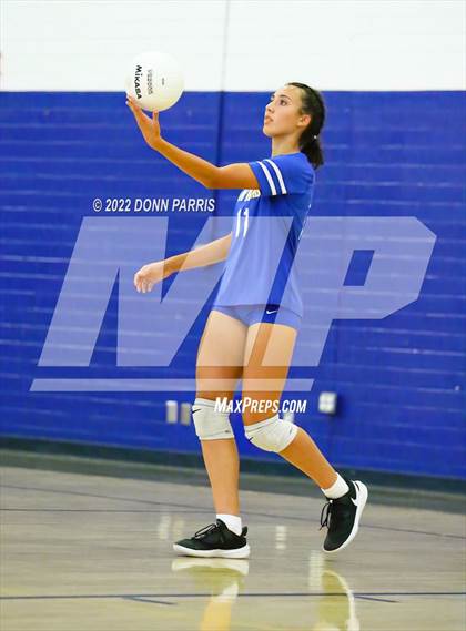 Thumbnail 2 in Bonita @ San Dimas photogallery.
