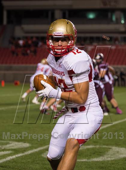 Thumbnail 3 in Bergen Catholic @ Jordan (Xfinity High School Football Challenge) photogallery.