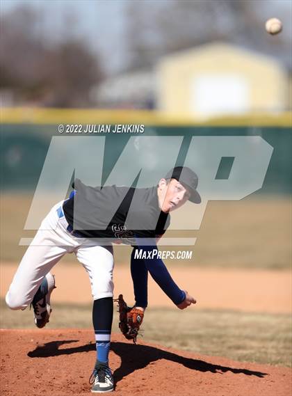 Thumbnail 1 in Sugar-Salem vs. Grangeville photogallery.