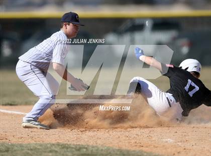 Thumbnail 2 in Sugar-Salem vs. Grangeville photogallery.