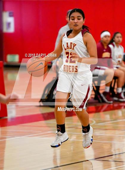 Thumbnail 2 in El Dorado vs. Roosevelt (Mark Keppel Tournament) photogallery.