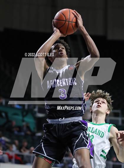 Thumbnail 2 in Africentric Early College vs Fairland (OHSAA D3 Regional Semifinal) photogallery.
