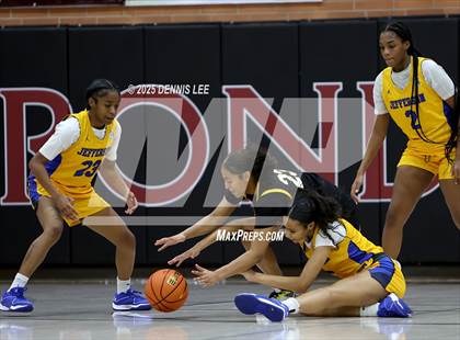 Thumbnail 2 in Alameda vs. Jefferson (Sabrina Ionescu Showcase) photogallery.
