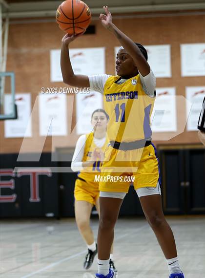 Thumbnail 2 in Alameda vs. Jefferson (Sabrina Ionescu Showcase) photogallery.