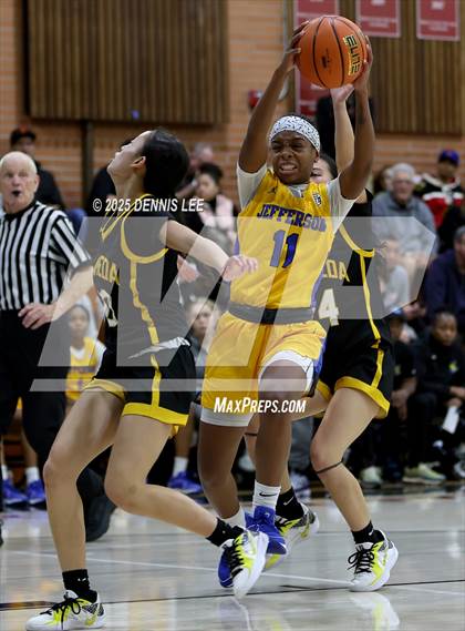 Thumbnail 1 in Alameda vs. Jefferson (Sabrina Ionescu Showcase) photogallery.