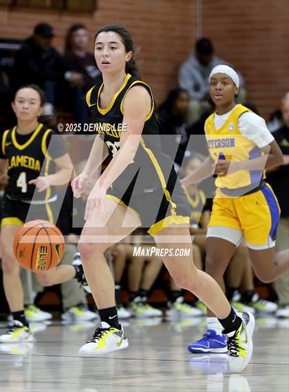 Thumbnail 3 in Alameda vs. Jefferson (Sabrina Ionescu Showcase) photogallery.
