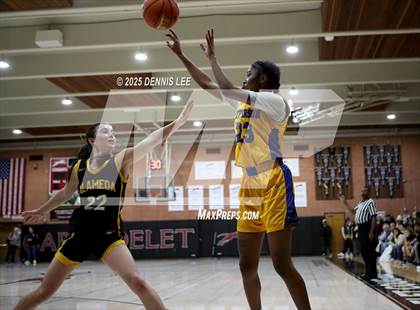 Thumbnail 3 in Alameda vs. Jefferson (Sabrina Ionescu Showcase) photogallery.