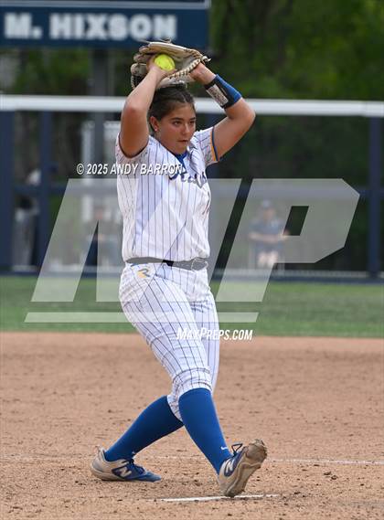 Thumbnail 2 in Palo Verde vs. Reed (NIAA 5A Round 1) photogallery.