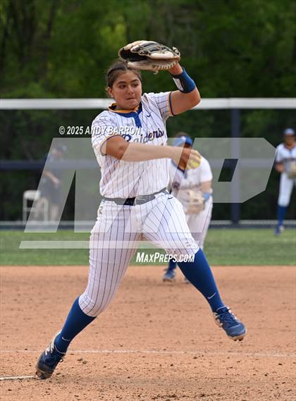 Thumbnail 3 in Palo Verde vs. Reed (NIAA 5A Round 1) photogallery.