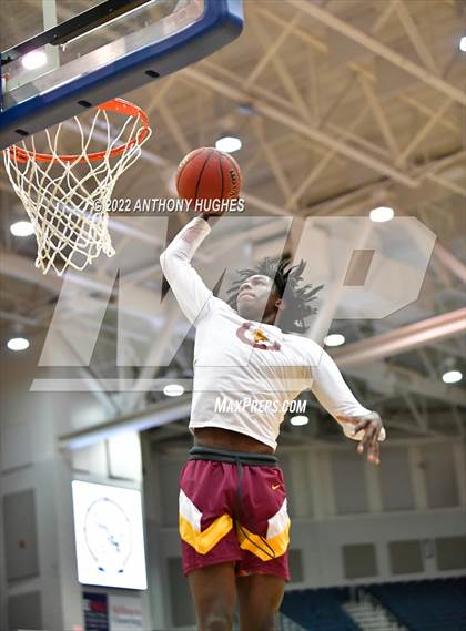 Thumbnail 1 in Archbishop Stepinac vs. Cardinal Hayes (CHSAA Championship) photogallery.