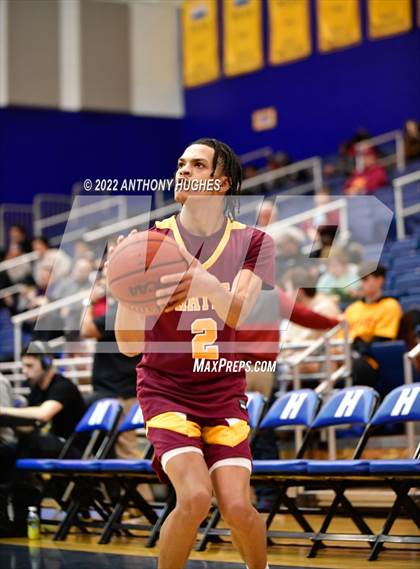 Thumbnail 1 in Archbishop Stepinac vs. Cardinal Hayes (CHSAA Championship) photogallery.