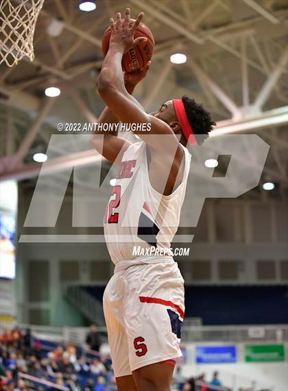 Thumbnail 1 in Archbishop Stepinac vs. Cardinal Hayes (CHSAA Championship) photogallery.
