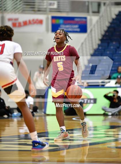 Thumbnail 2 in Archbishop Stepinac vs. Cardinal Hayes (CHSAA Championship) photogallery.