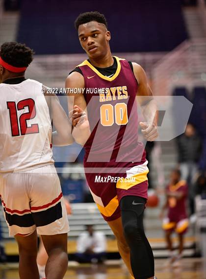 Thumbnail 2 in Archbishop Stepinac vs. Cardinal Hayes (CHSAA Championship) photogallery.