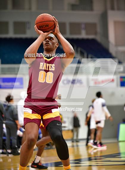 Thumbnail 2 in Archbishop Stepinac vs. Cardinal Hayes (CHSAA Championship) photogallery.