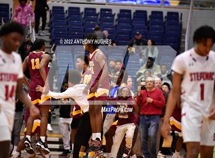Thumbnail 1 in Archbishop Stepinac vs. Cardinal Hayes (CHSAA Championship) photogallery.