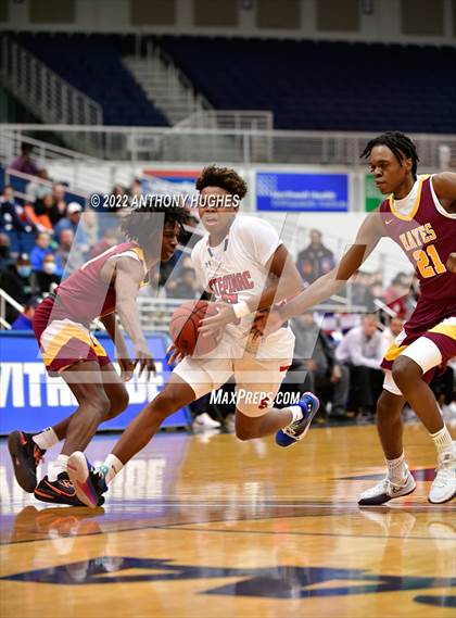Thumbnail 1 in Archbishop Stepinac vs. Cardinal Hayes (CHSAA Championship) photogallery.