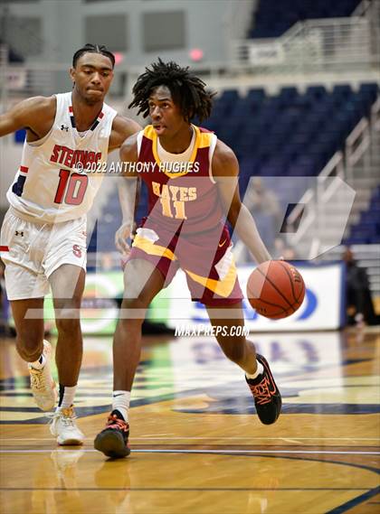 Thumbnail 1 in Archbishop Stepinac vs. Cardinal Hayes (CHSAA Championship) photogallery.