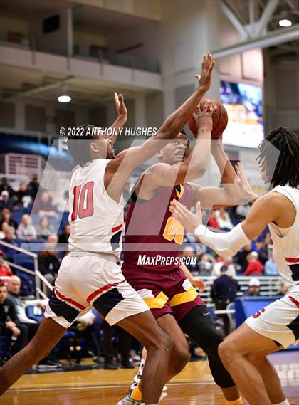 Thumbnail 3 in Archbishop Stepinac vs. Cardinal Hayes (CHSAA Championship) photogallery.